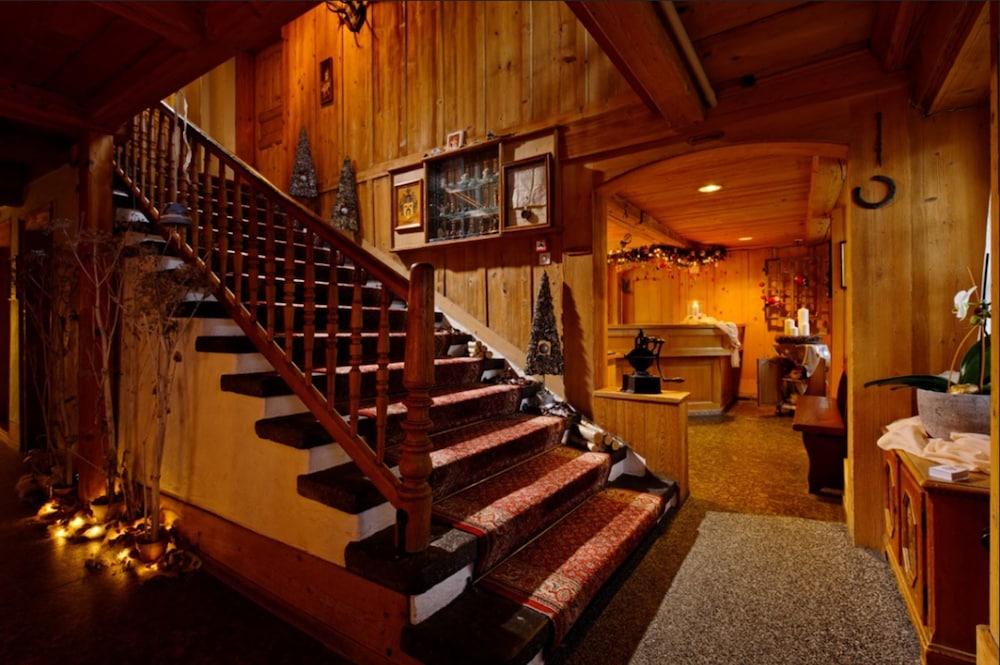 Baeren Hotel, The Bear Inn Wilderswil Exterior foto